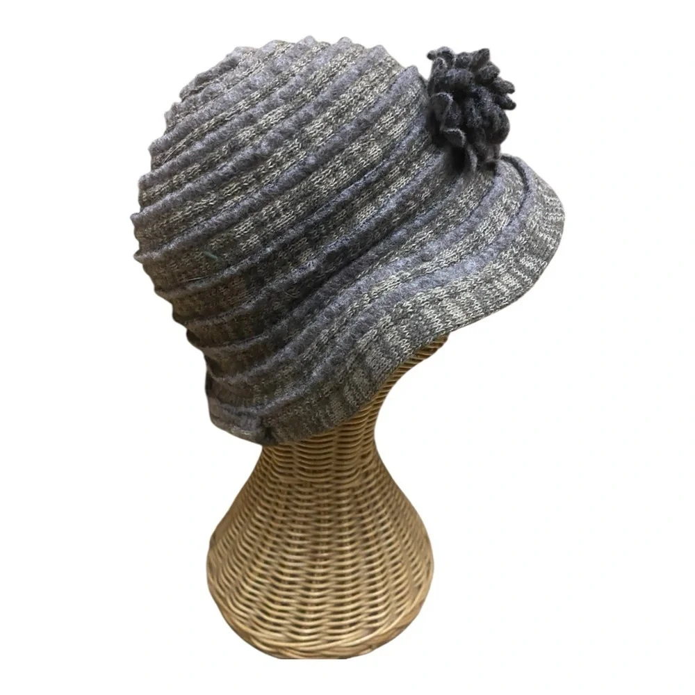 Complit By Marisa Vintage Wool Blend Felted Cloche Hat Gray Made Italy Flower